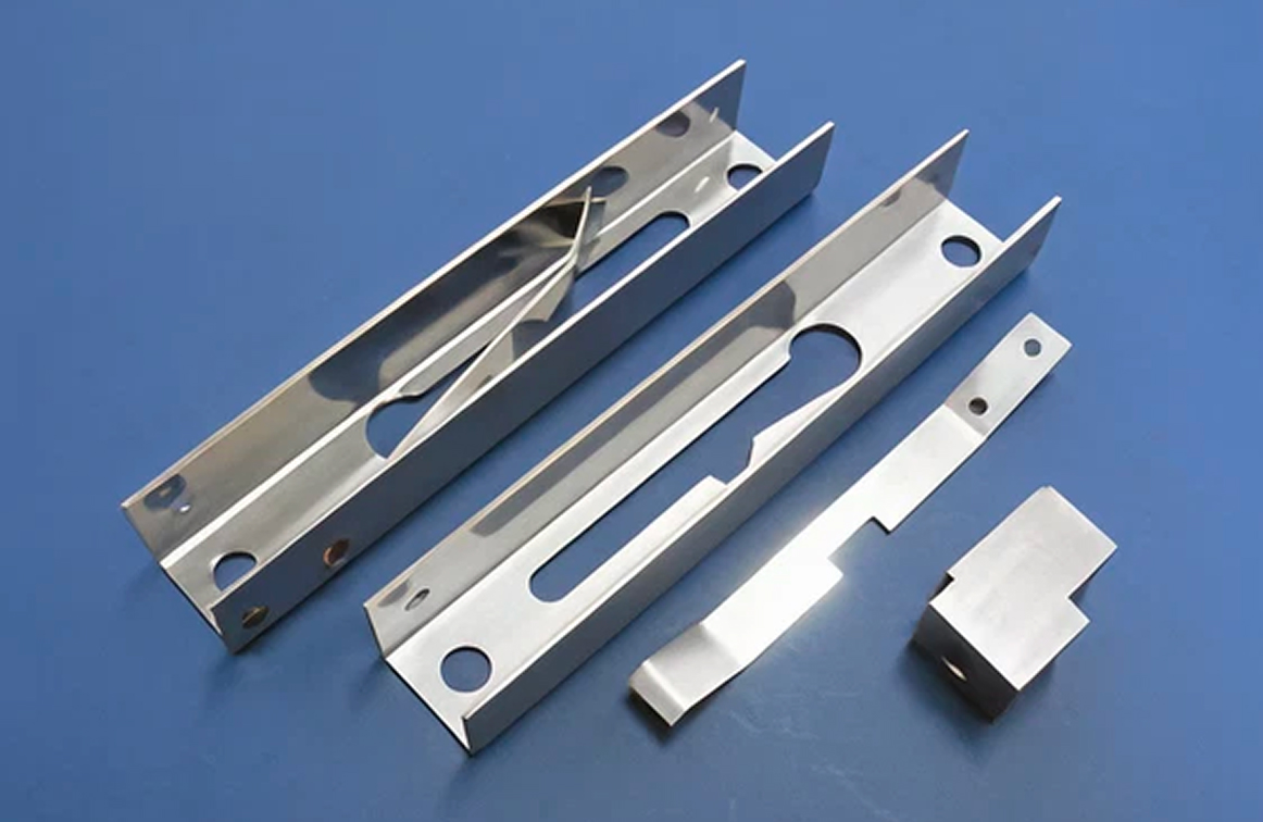 サッシ関連部品 ※SUS304板ばね/板金/カシメ加工